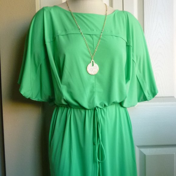 Cold Water Creek: Neon Green/Dolmen Sleeve Dress - Picture 9 of 10